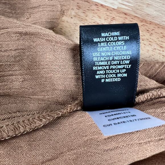 Torrid Women's Plus Size Tan Swiss Dot Tiered Pin Tuck Tank - Size 6 - NWT - Picture 10 of 10